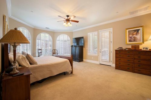 6070 Vine St, Vacaville CA  95688-8724 exterior