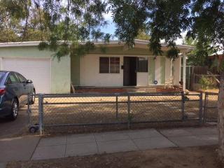 215 Hawes Ave, Fresno, CA 93706-3023