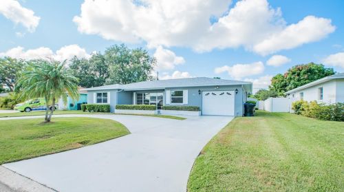 3932 28th Ave, Saint Petersburg, FL 33713-3452
