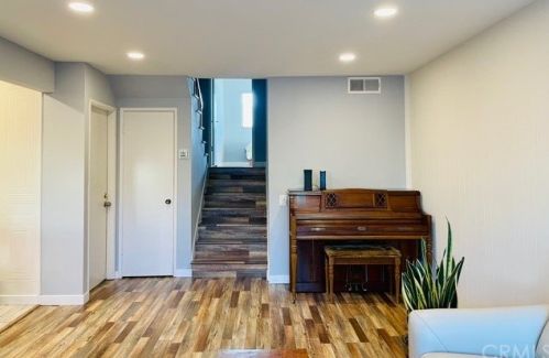 869 Coriander Dr, Torrance CA 90502-3020 exterior