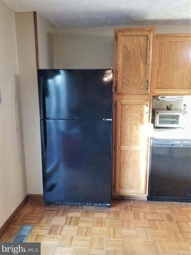 331 Melling Ave, Boothwyn PA 19061-4137 exterior