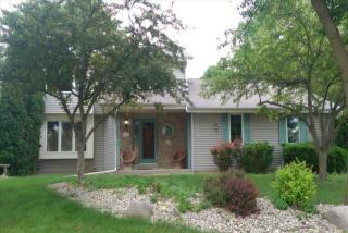7349 Brunn Dr, Hales Corners, WI 53132-8916