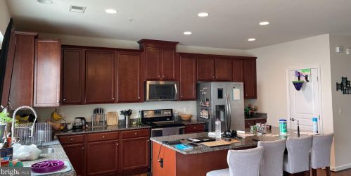 14840 Mason Creek Cir, Woodbridge VA  22191-3361 exterior