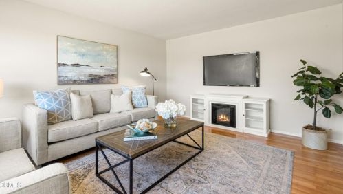 4930 Halsey Way, Oxnard, CA 93033-7766