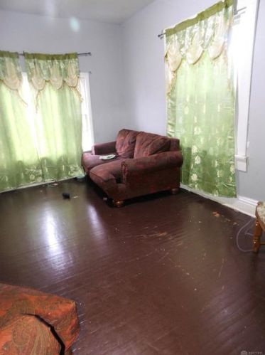 218 Grand Ave, Springfield, OH 45505-3010