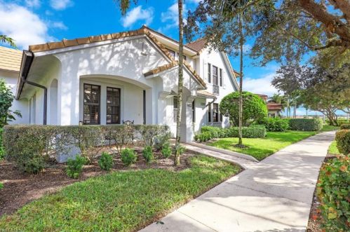 1391 Santiago Cir, Naples, FL 34113-2301