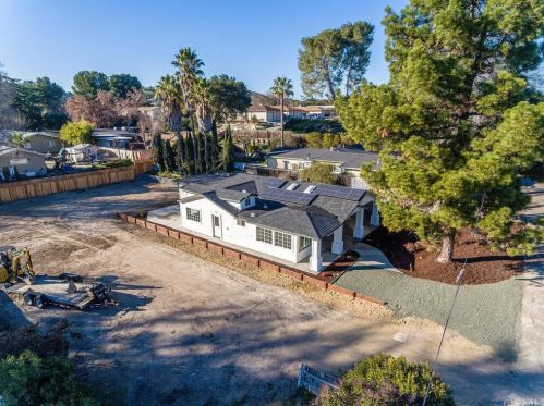 143 Vine St, Lake Nacimiento CA  93446-3736 exterior