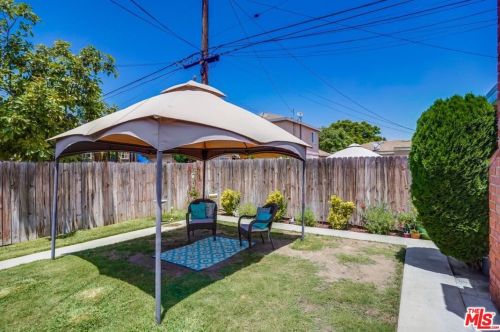 8549 Alameda St, Downey CA 90242-2621 exterior