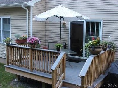 29 Iris Way, Kensington CT  06037-5000 exterior