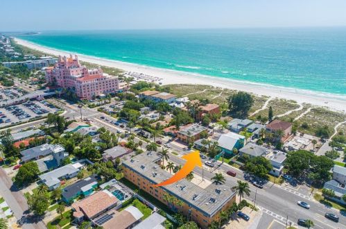 3516 Gulf Blvd, Saint Petersburg, FL 33706-3912