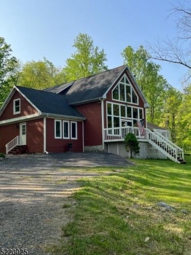 18 Rader Rd, Great Meadows, NJ 07838-2323