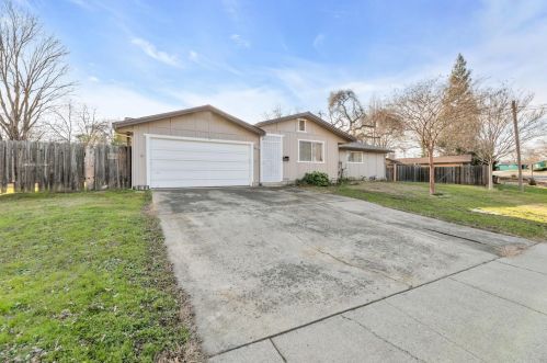 8428 Central Ave, Citrus Heights CA  95662-3225 exterior