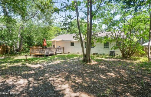 818 Paul Dr, Beaufort SC  29902-6626 exterior