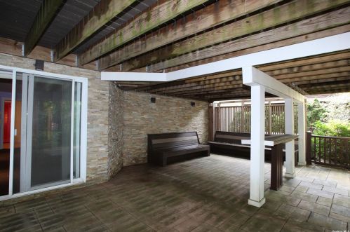 4 Sabrina Ct, Huntington Station NY  11746-4225 exterior