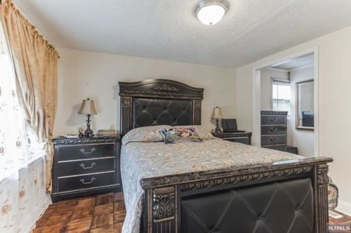 7 2nd Ave, West Milford NJ  07480-3317 exterior