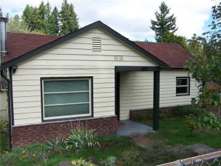 1916 11 Ave, Olympia WA  98501-2507 exterior