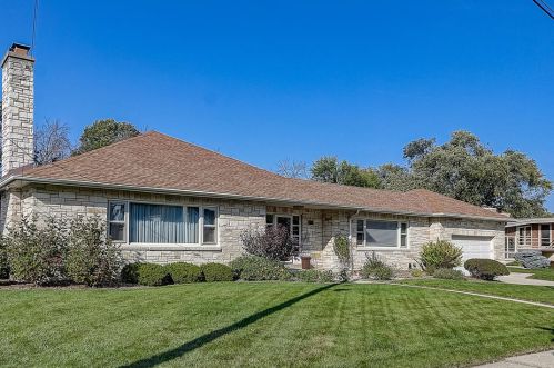 3534 Manitoba St, Milwaukee, WI 53215-3572