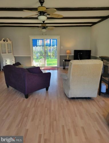 2805 Waterford Dr, Riverton NJ  08077-4424 exterior