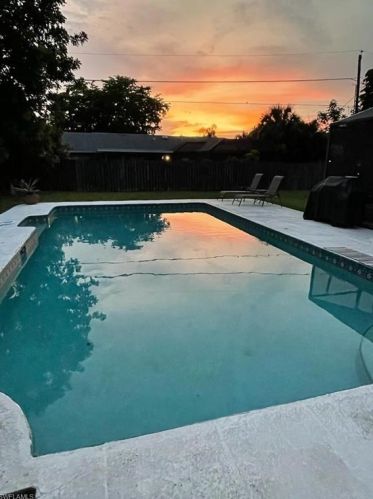 139 Crown Dr, Naples, FL 34110-5700