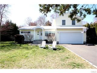 14 Hale St, Westport CT  06880-5136 exterior
