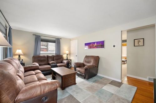 101 Persian Dr, Noblestown, PA 15071-9327