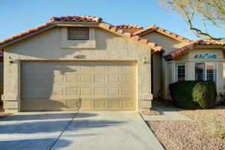 4627 Shomi St, Phoenix, AZ 85044-4012