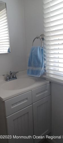 217 Dupont Ave, Pelican Island NJ  08751-2415 exterior