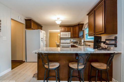 9812 Delaware Pl, Hammond IN  46322-3300 exterior