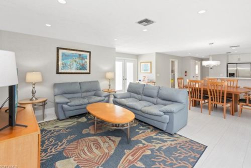 291 Flamingo Cir, Marco Island, FL 34145-4480