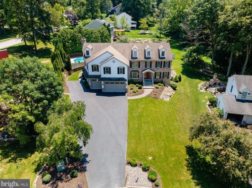 103 Honey Tree Ct, Downingtown, PA 19335-4100