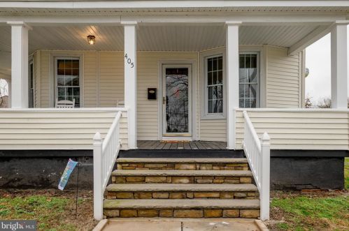 405 2nd St, Delmar, DE 19940-1148