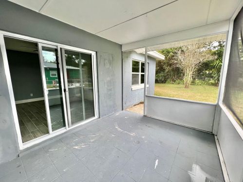 1067 Libby Ct, Daytona Beach FL 32117-4588 exterior