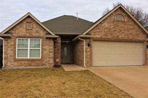 4419 Wolfcreek Blvd, Lawton, OK 73505-4916