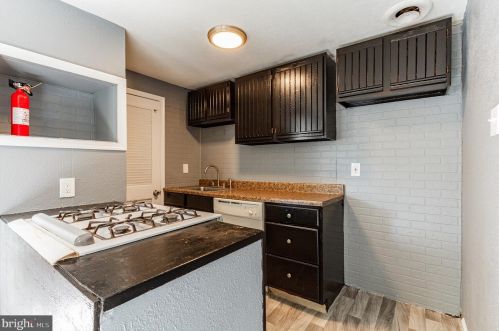 1424 Simpson St, Boothwyn PA  19061-4333 exterior