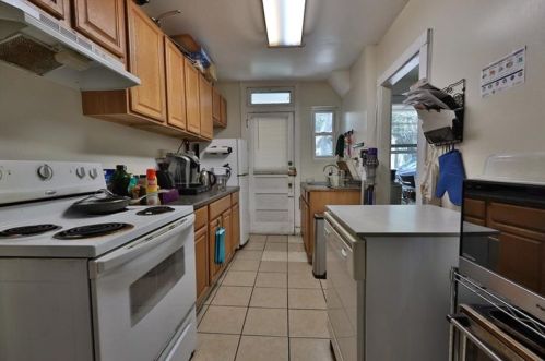 2330 Murray Ave, Pittsburgh PA  15217-2304 exterior