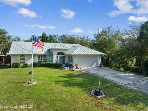 8566 97th Ct, Vero Beach FL  32967-3458 exterior