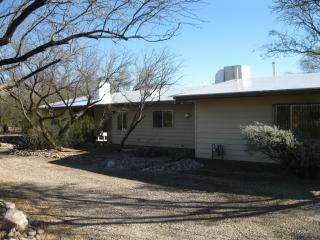 3360 Melpomene Way, Tucson AZ  85749-9744 exterior