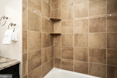 29 Winthrop Rd, Lawrence Township NJ  08648-1557 exterior