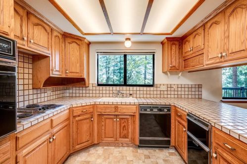 6279 Green Leaf Ln, Michigan Bluff CA  95631-9617 exterior