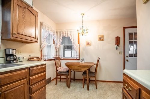 780 Donna Dr, Hermitage PA  16148-2938 exterior