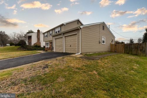 23 Topeka Pass, Willingboro NJ  08046-4111 exterior