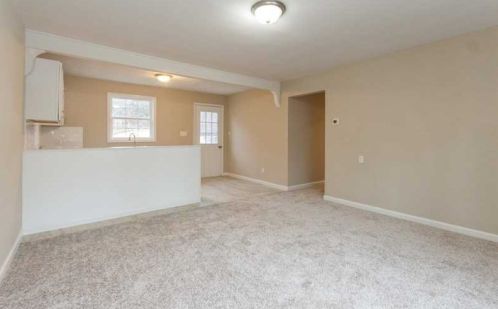 3 Sky Top Dr, New Hamburg, NY 12590-5434