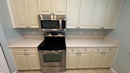 64 Legacy Ct, Delray Beach FL  33445-3805 exterior