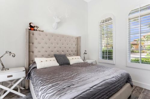 9045 Shenendoah Cir, Naples FL 34113-1663 exterior