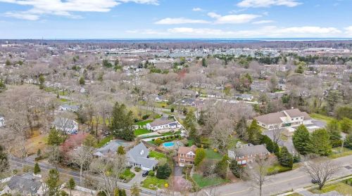 35 Rogues Path, Huntington Station NY exterior