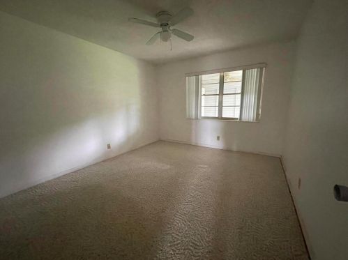 61 Hastings D, West Palm Beach FL  33417-1205 exterior