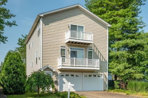 36 Brookdale Ave, Milford, CT 06460-5933