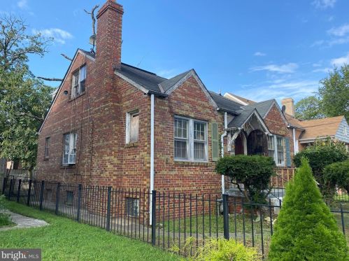 517 Lebaum St, Washington, DC 20032-2509