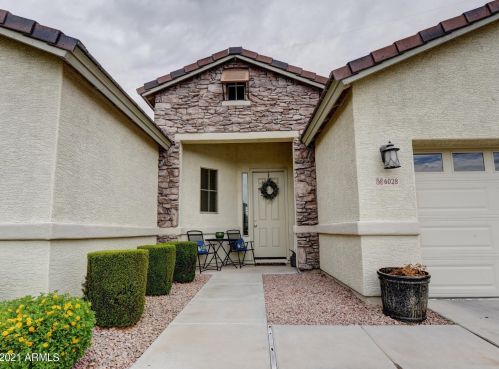 6028 Questa Dr, Glendale, AZ 85310-2763