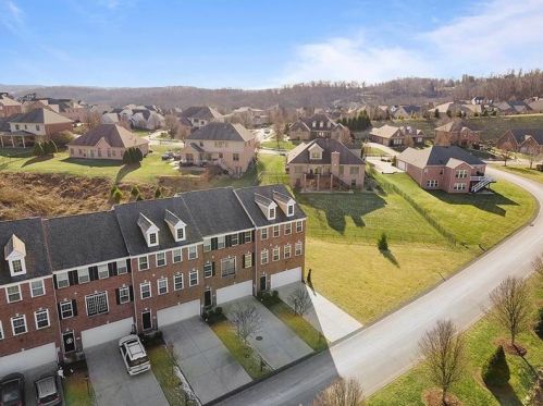 551 Gala Dr, Canonsburg, PA 15317-3286
